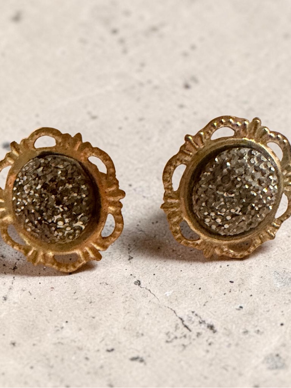 Gold-Tone Druzy Floral Stud Earrings - Elegant Sparkle